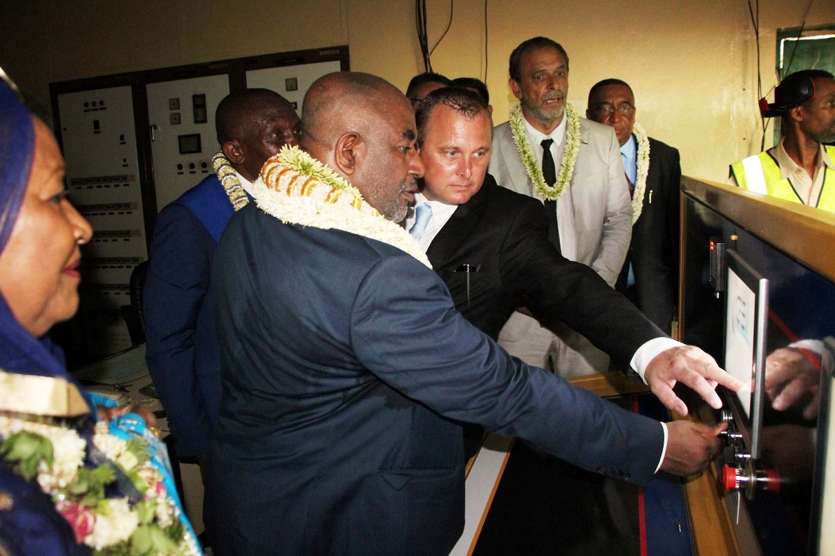 Inauguration de la centrale électrique de Trénani  à Anjouan par le Chef de l’Etat.